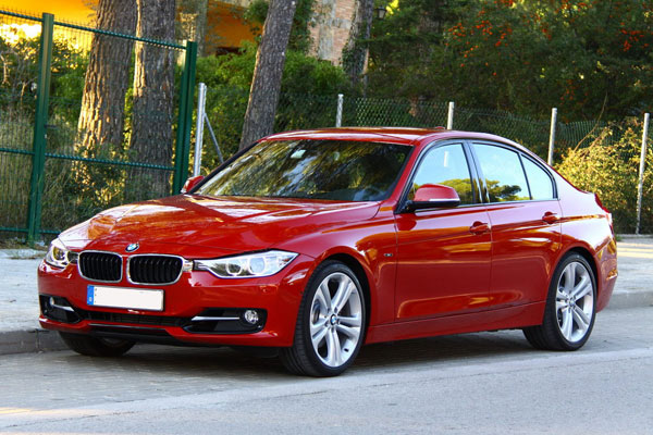 宝马3系.jpg