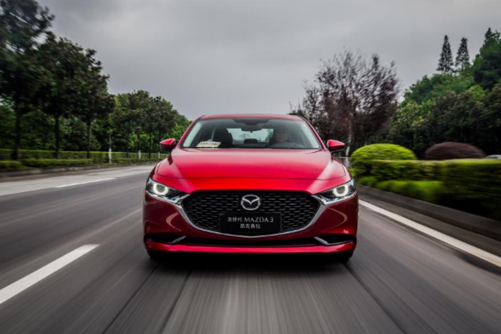 ԴMAZDA3