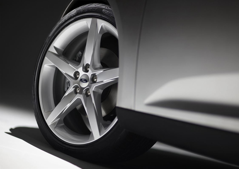 ڲ÷棬ȫ¸˹1.0L GTDi Զܷ÷ǳḻʰƤΡƤ̡ĶԼи䡢䳵ûʲô𡣴Ƽ1.5 GTDi ԶӢͻ䱸дĻױҿѡװƬ