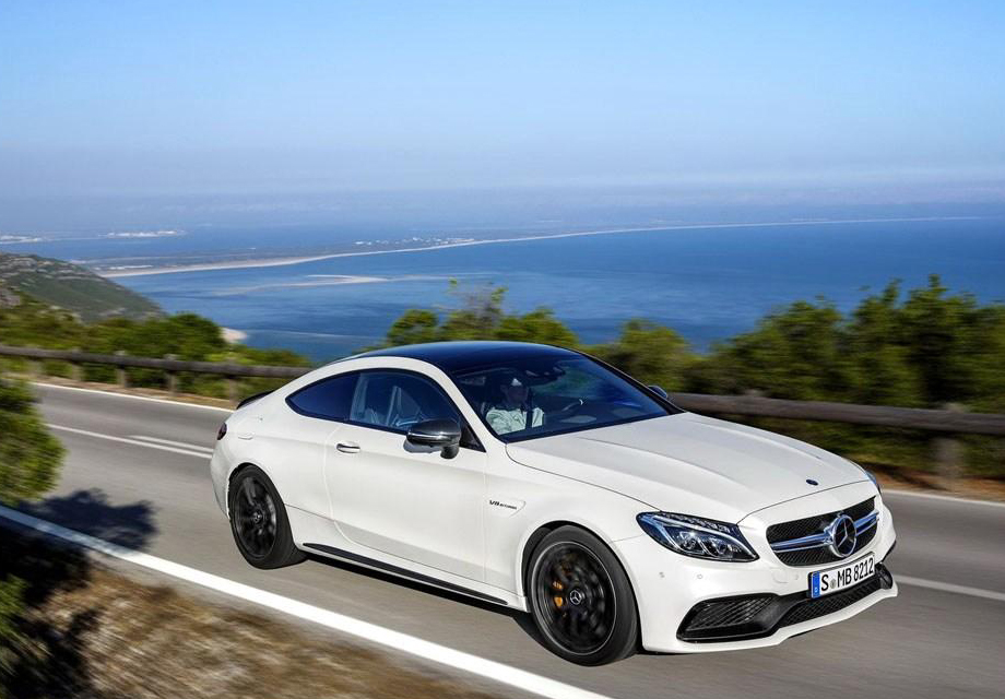 ǰ÷˹-AMGٷAMG C 63 CoupeĹٷͼƬͨ汾³˸˶Σ滹4.0L˫ѹV8Ϥ³9·ݿĻķ˸չ׷20163С