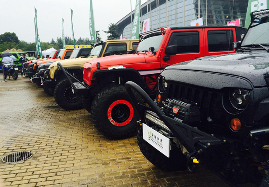 ˼ᱨ¶ݣ뵽Ǿ侭ġAutobotstransform and roll out