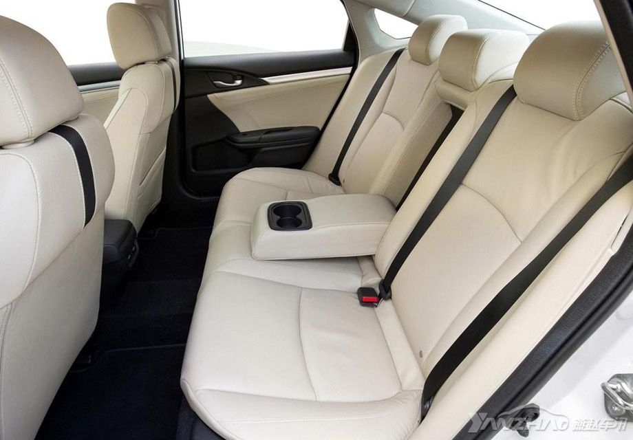 ˼ṩ˸ʵĿռ䣬ǰӳ3Ӣ磬ͬʱӿ2Ӣ磬εȲռԿ