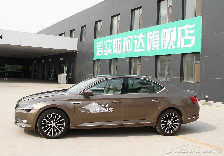 ������ʵ��һ���Ʊ�������һ���ĳ���������ǰ���ͳ����ߴ�ȫ��ӳ�֮��ʹ�����������͸��ӵ�Э����������ȫ�����ɵĳ����߷ֱ�ﵽ��4861\\1865\\1489mm�����Ϊ2841mm����ͬ���о��зǳ����Ե����ơ�