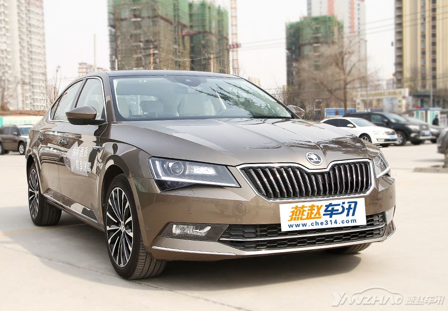 �׿�ȫ�µ�ƽ̨�Ͷ���ϵͳ����˵ȫ�����ɵ������ƾͱ��ϴ����������˲�ֹ10�ꡣ�������ոǺ�ǰ��Χ��ʹ���˴���ƽֱ��Ϭ�����������Ե�������ʮ�㡣ǰ��Χ�·��ķ���״��դ����ǿ���˶��С�