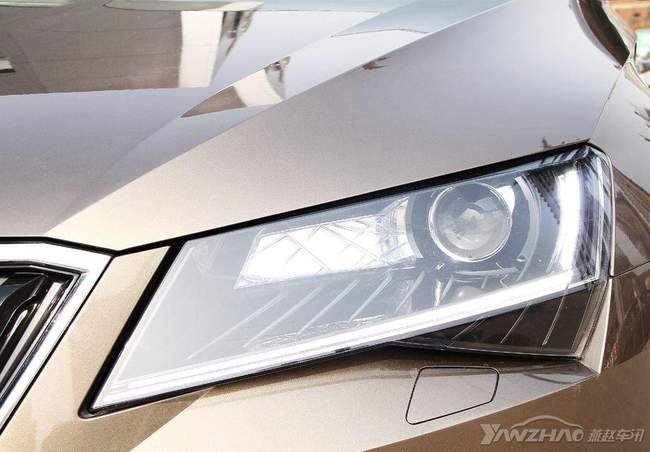 ���ɵ�ǰ���ȫϵ������Զ����һ��������ƣ���������ˮ���������и���Ʒǳ��󵨣�LED��������������ͬ����Ҳ�Ե÷ǳ�ǰ������Ϊ������ǰ���������㣬�Ӿ�Ч���������⡣