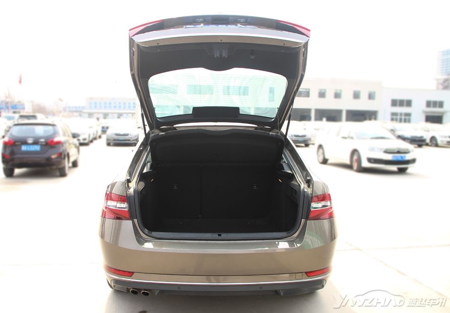 ��Ϊһ���Ʊ���������Ŀռ����ȫ������������㡣����״̬�º�����ݻ��ﵽ��570L���������ηŵ�֮���ܹ���չ��1680L�������޴�Ŀռ�������������ᳵ���޷������ġ������Ʊ�����ƣ�����������˺���ռ��ʵ���ԡ�