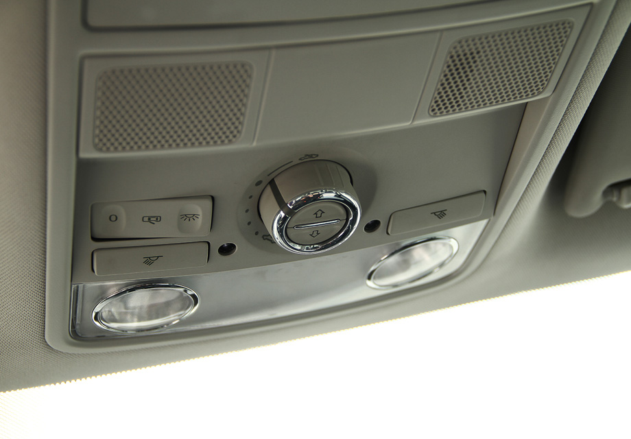 Yeti���촰���ں�����ɫ��������תʽ�Ŀ��Ʒ�ʽ�����������ĳ����ϣ��ǲ����ܹ������ġ�