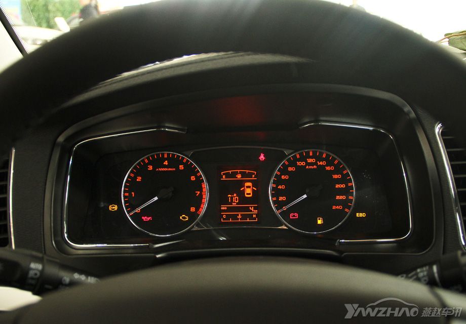 �Ǳ���ʹ��˫��ʽ����ƣ��̳����Ͽ��ɫ��׵ı���Ч�����򵥶�ʵ�á�