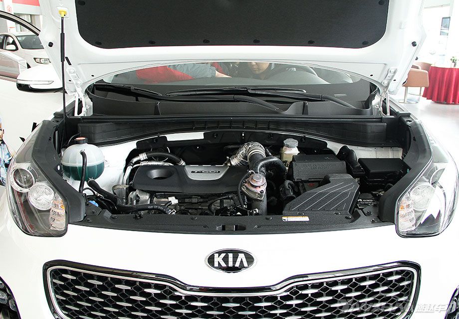 KX5ʹ����2.0L��1.6T���������2.0L������ƥ��6���ֶ���6���Զ������䣬1.6T��ֻ��7��˫��ϱ�������һ��ѡ�񡣣���л�����ô����Ǻӱ�����4S���ṩʵ�ĳ���  4S���ַ��ʯ��ׯ�������뽨����ֽ��ڶ���800��·�Ϲ�������԰ �绰��0311-85669863)