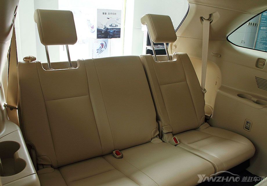 ȫ�º������������ſ��Դ�����������룬���������ε�ͷ��Ҳ�ǿ��Ըߵ͵��ڡ�