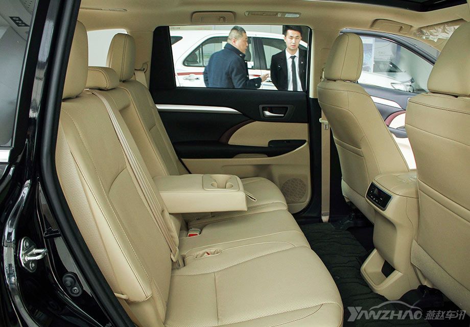 �ڵڶ��������м��и�������ַ��䣬ʮ�ֿ���Ҳ�Ǻ������