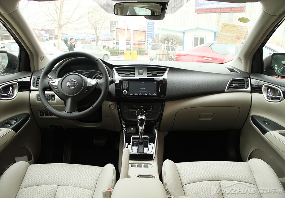 2016����������������������������¼ӵ�7Ӣ���ý����Ļ����˳������֧�ְ�׿���ܻ�����ƻ��CarPlay��