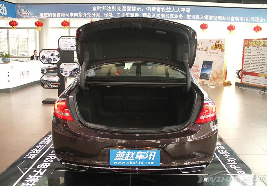 ȫ�¾�Խ�������Ͽ�ռ��࣬�����������Ϊ���䳵�ͣ���֧�ֺ������ηŵ�