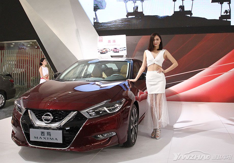 �����ղ�չ̨