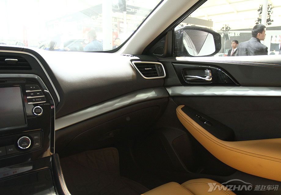 ������QR25DE 2.5L��Ȼ����������+CVT������Ķ���ϵͳ�����ں�����2.5L��е��ѹ�������Լ�3.5L V6��������������ȷ��ʾ�����ڲ��������������г���