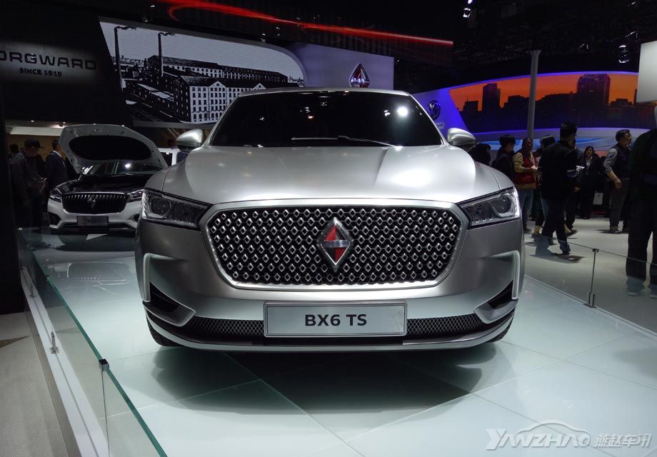 ����BX6TS���������ǰ�������У�ǰ���Ǳ��ֱ�־�Ե�������ǰ��դ������դ���ڲ�������˵���ʽ��ƣ����ż��߿ƻøС�