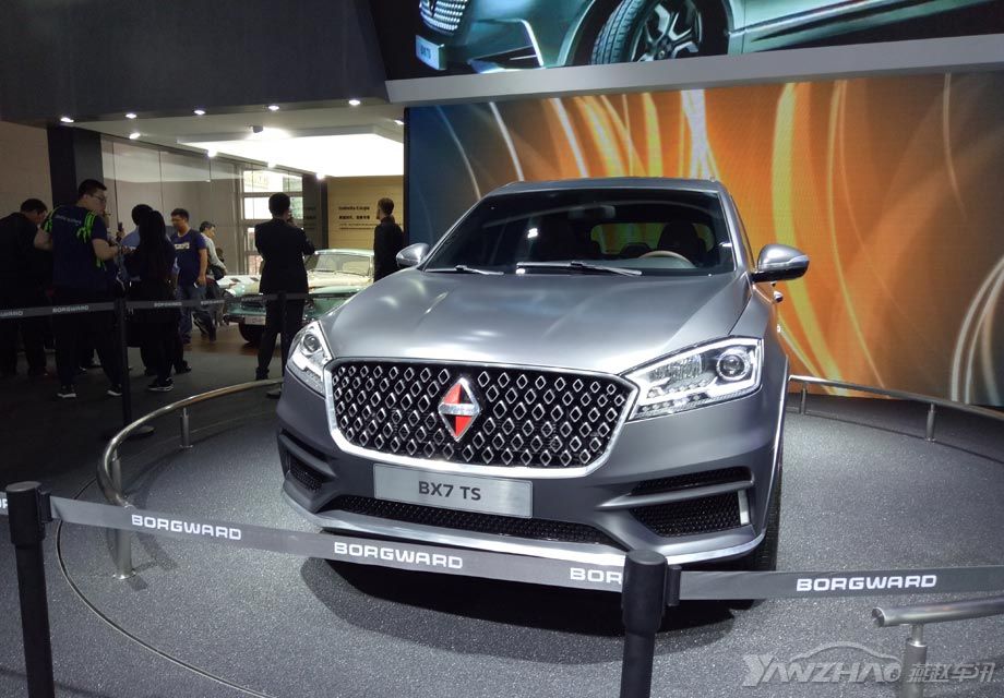 ����BX7��λ����SUV,����Ϊҫ�۵ģ����縺�ű��ָ���Ʒ�Ƶ����Ρ�