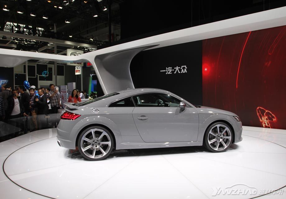 �µ�TT RS Coup��������������˰µ�TT���䡢���������ͬʱ����ڹ�����ڶ�Ԫ�أ������ͨ�泵���Եø��Ӽ���