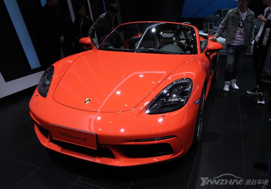 �������ĵ�ʽLED�ռ��г���