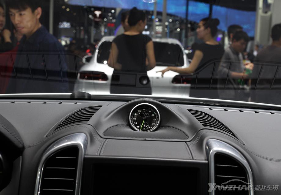 �๦���˶��ͷ����̵Ļ�����Ƭ