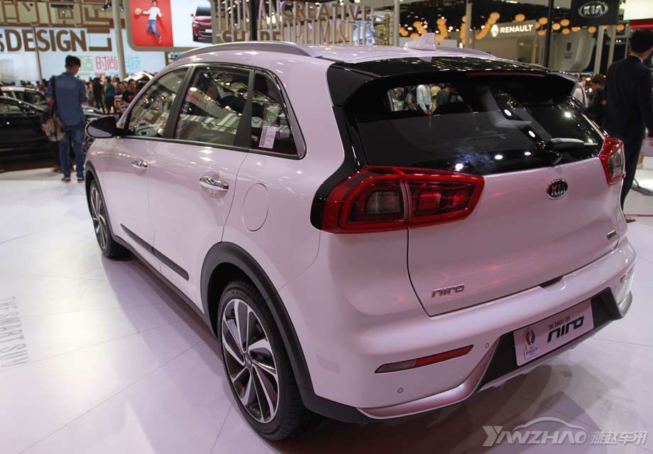 �������к�ɫ����ü�Լ��������������ڽ��ռ�SUV��ǱȽ������Ƶ�