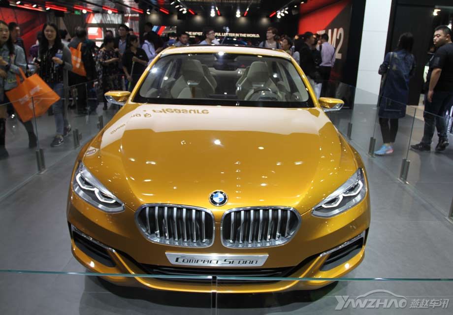 ����Compact Sedan