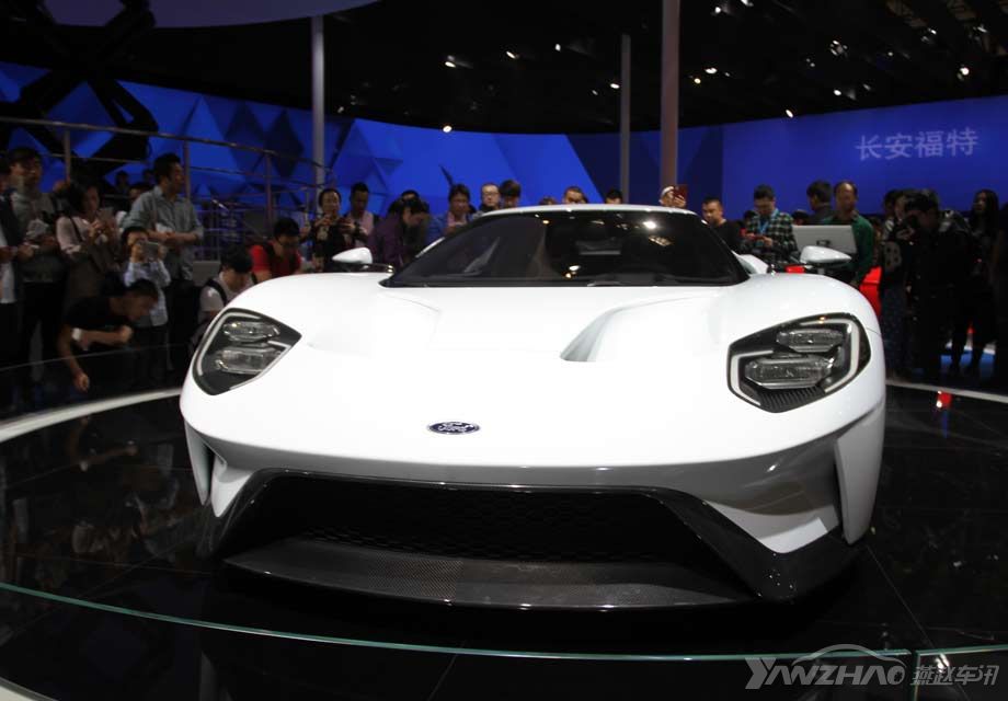 �³�ͷ���ĵ����۽���ͷǰ���Ŀ������복�����������