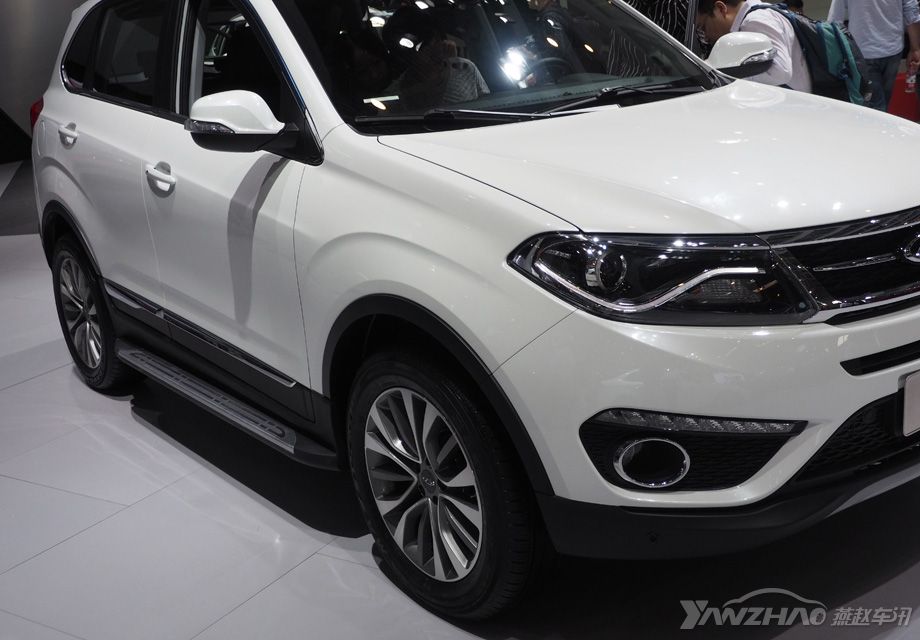 ��ĿLEDѬ�ڹ⵼ǰ���