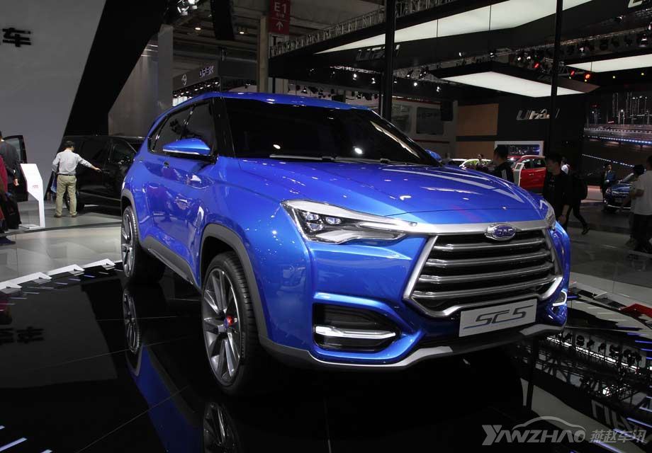 �³���ǰ��������Ͷ��أ��ڽ�����դ�ϲ���һ������ĶƸ�װ������������Ĵ����ᴩ����