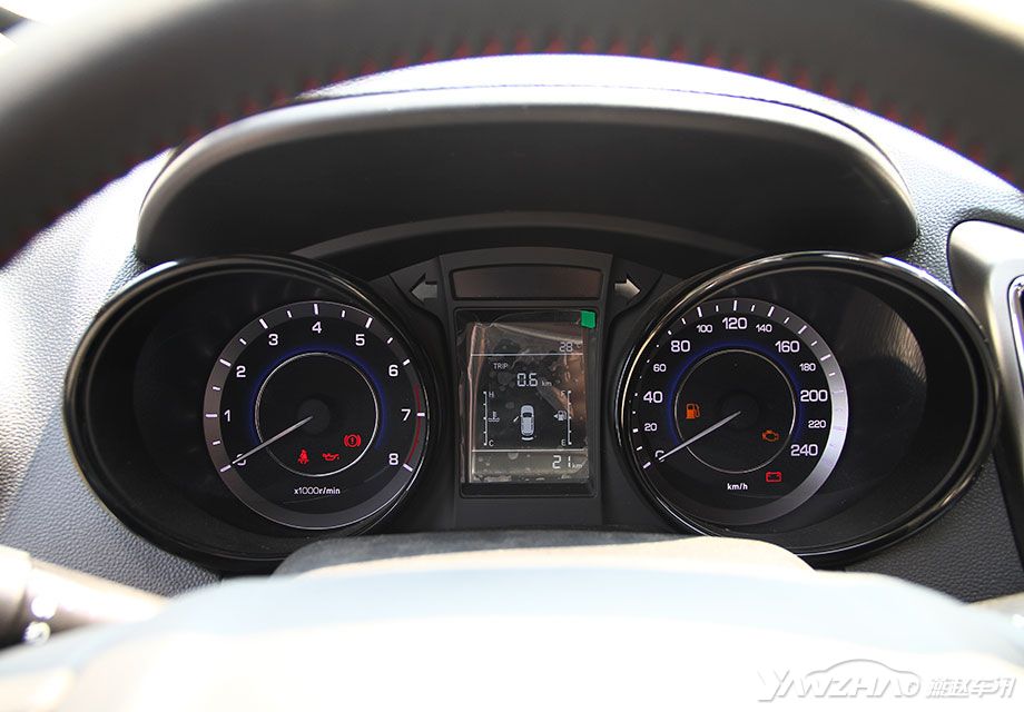 ˫��Ͳʽ�Ǳ��̣��ǵ������е�����Ԫ�ء�ͻ���ڲ��˶��е�ͬʱ�������������˵�Ŀ�⡣