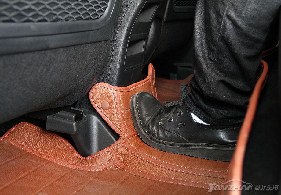 ���������͹�𣬼������Ժ��Բ��ƣ�