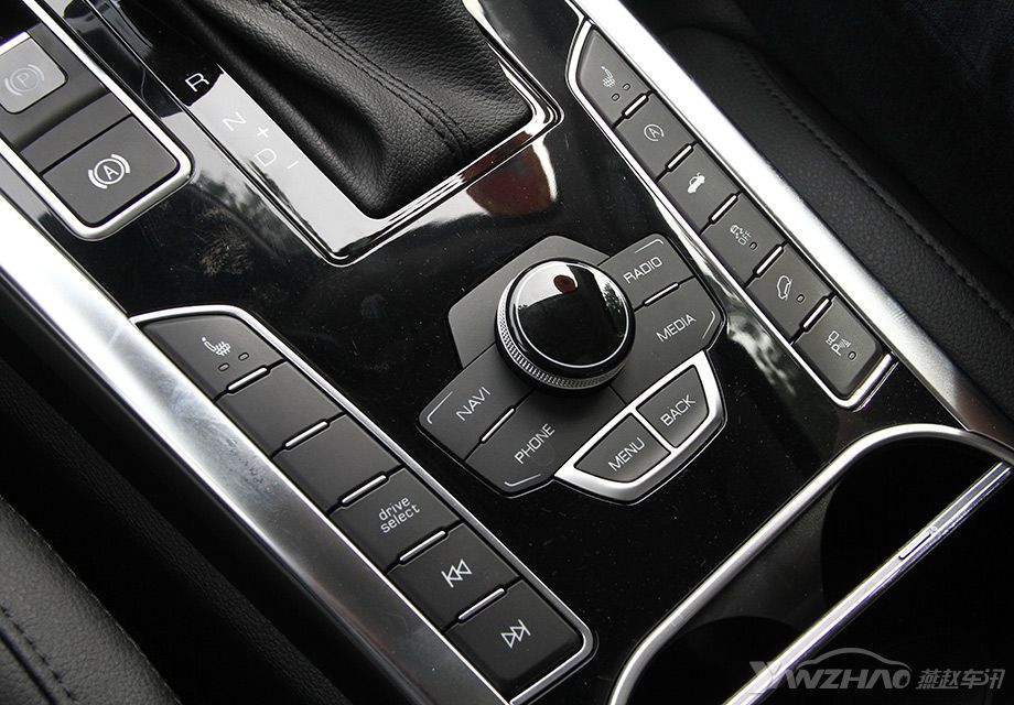 ���÷��棬����H7ӵ�������Ǳ�������ȫ���촰���綯β�ŵ�Խ�����ã��߱��Զ���������ϵͳ���ֻ������복����ϵͳ�ȶ��ֹ��ܡ�