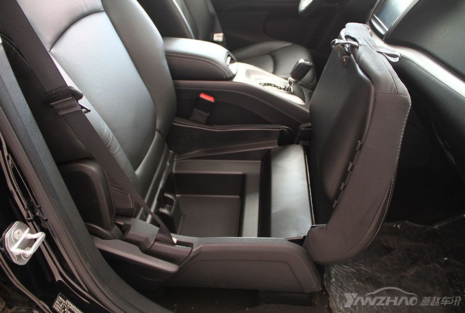 �����Ĵ���ռ䣬�ǳ�����䡣����һЩƽ���õ���С�ռ�ǳ��࣬���ڸ���ʻ������������ʽ������Ժ����ж������ڳ��ϾͲ����ٵ��ı�͵�ˡ�