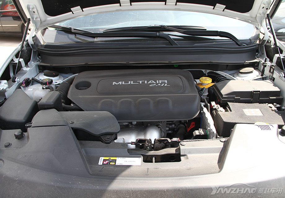 �������棬�������ɹ������2.0L��2.4L����ѡ��2.0L�����������155��������ֵŤ��190N��m����2.4L�������������175��������ֵŤ��228N��m������ϵͳƥ����ǣ����ɹ⾭���9AT�����䡣���ӱ��������ó�����޹�˾�ṩʵ�ĳ��� 4S���ַ��ʯ��ׯ�г�������������·86�Ź�������ó��԰�� �绰��0311-85677315)