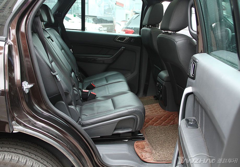 �ڶ��ŵĿռ�ʮ�ֳ�ԣ���������ĸ������˶����о�ӵ�����м��͹��Ҳ���󣬳����зǳ������