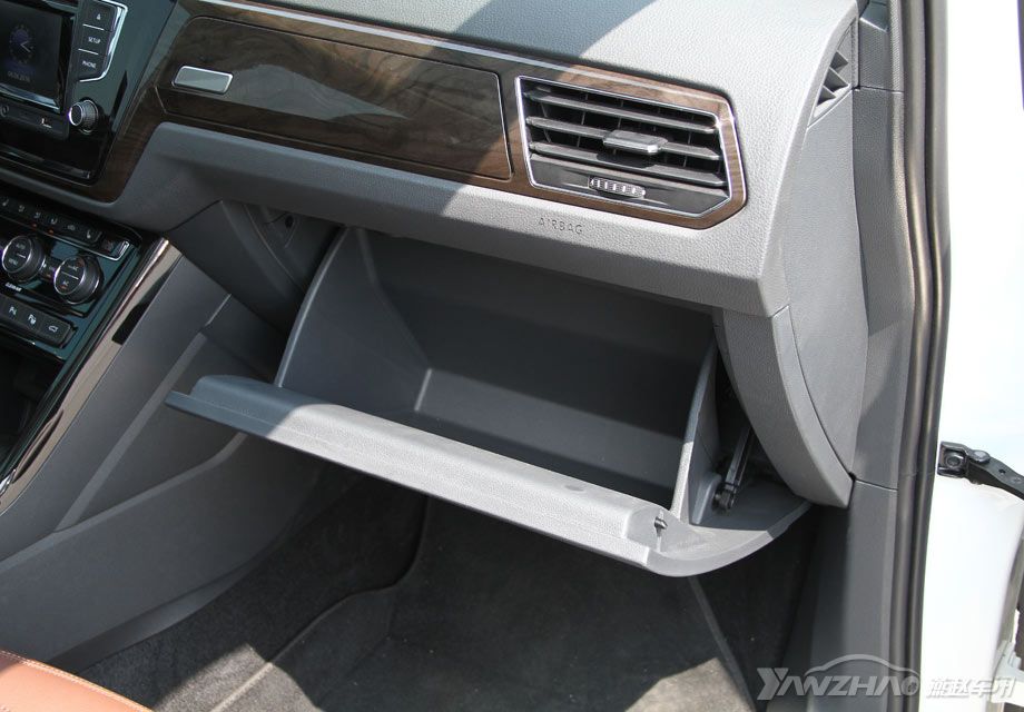 �������ڿռ�ϴ������������泣����ƿˮ���Ա���ʱ֮��