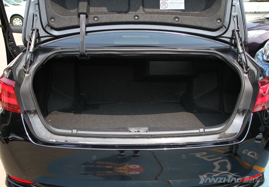 510L�ĺ����ݻ�������������ճ����к���Ʒʢ�ŵĸ�������