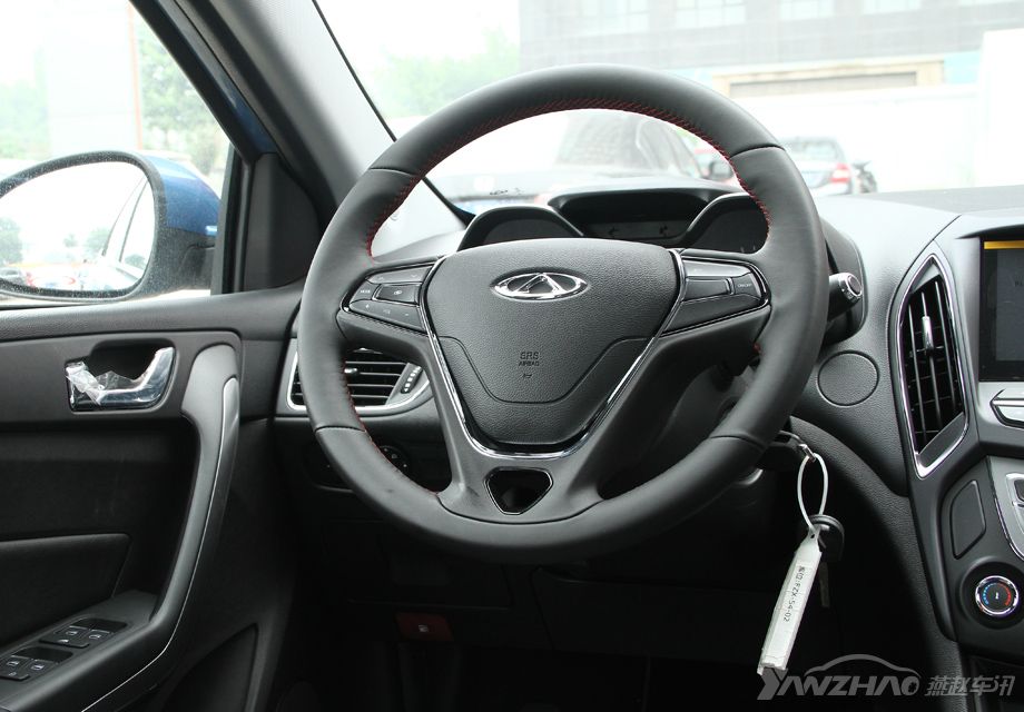 ������5��ʹ�õ�������Ƥ�����̴����˿����������ο�ʽ����ƣ����˸��ܵ����������ľ�����ϸ�塣���ң��������ϻ������˶���Ѳ�����������ں��г����������Ƶ�ʵ�ù��ܡ�