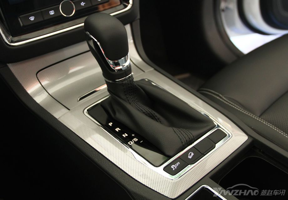 ����ϵͳ��һ��7��˫��ϡ�6���ֶ���6��˫��������������ɡ�ʵ�ĳ���Ϊ7��˫��ϡ�