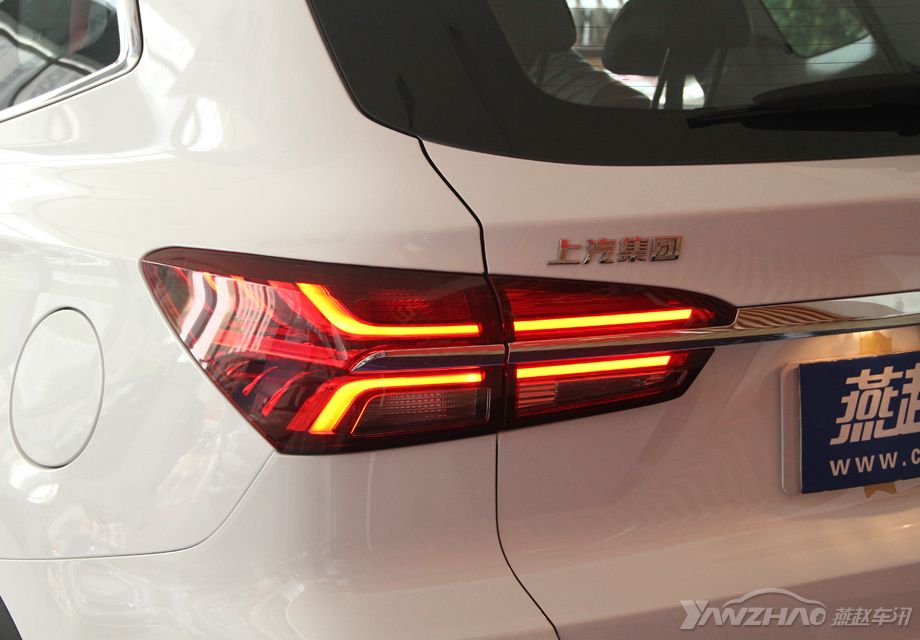 С�����͵Ĺ�Ļβ���ڱ�֤��Դǿ�ȵ�ͬʱ��Ҳʹ��RX5Ʒ�Ʊ�ʶ�Ƚ�һ���õ�����������л�ӱ��¿�����4S���ṩʵ�ĳ�����