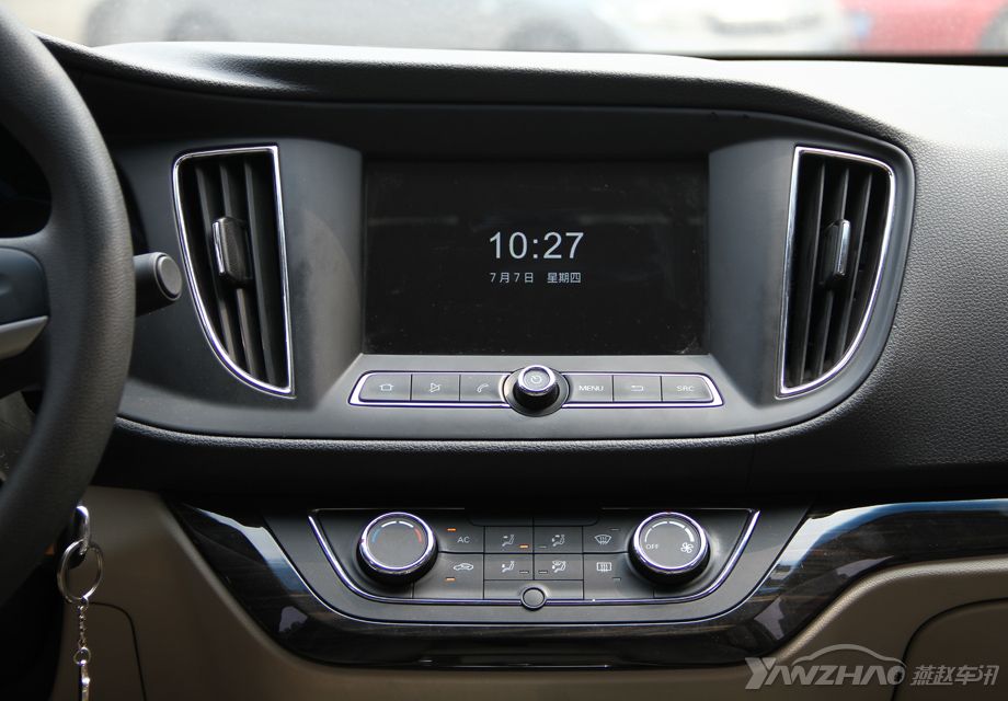 8Ӣ��Ĵ���Һ����ʾ������Ȼ��Ϊ��ӭ�����������ߵ�ϰ�ߣ����Ĵ�inkanetϵͳ��������۵���Ƽ������˸����볱�����Ӿ�Ч����Ҳ���ṩ�����ݵĲ������顣