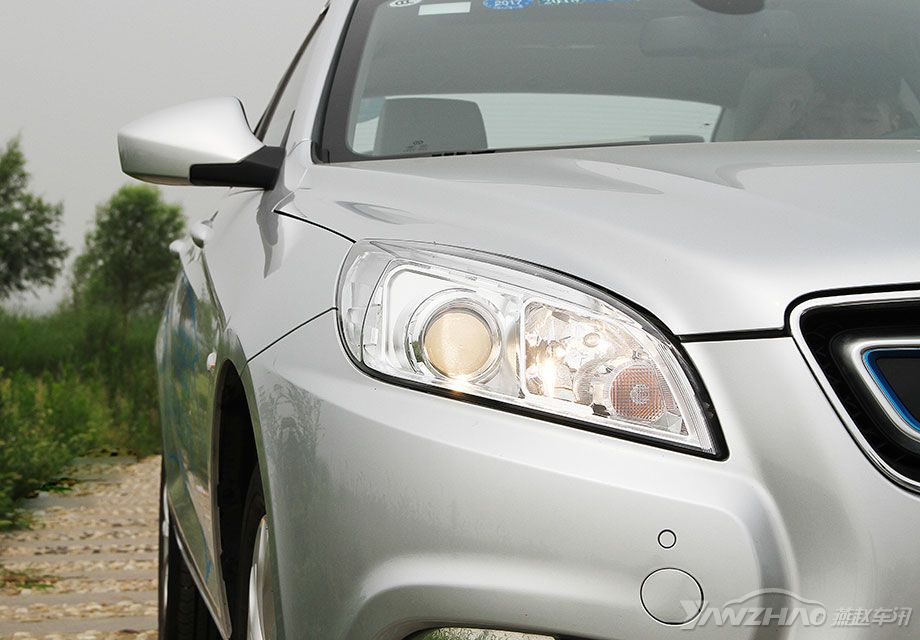 ӥ��ʽ�Ĵ�Ƽ�Ϭ���ּ򵥣�������ڲ����������͸����ͬʱEU260��ӵ���Զ���ƹ��ܣ�ʹ������Ч���������á�