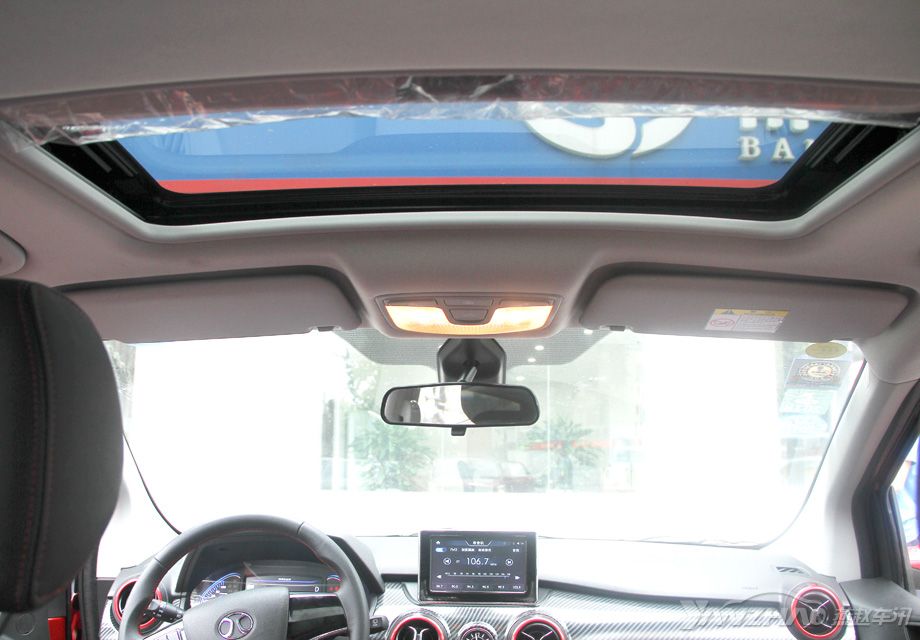 ����EX200Ϊ�û����ĵ��������촰����Ȼ�ߴ粻��̫�󣬵�Ҳʹ���ڵĲɹ�Ч�������˲��١�