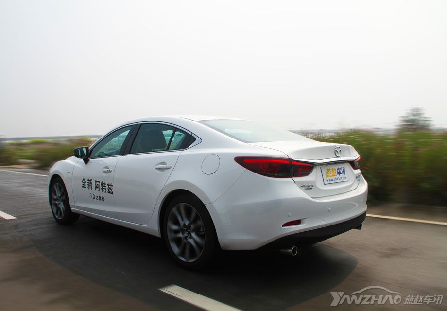 �³��ĳ�β���֣�ͬ����һ���仯����Ψһֵ�óƵ����ǣ�β�Ƹ�����ȫ�µ�LED��Դ����ҹ��ӵ���˸������õĹ���Ч����