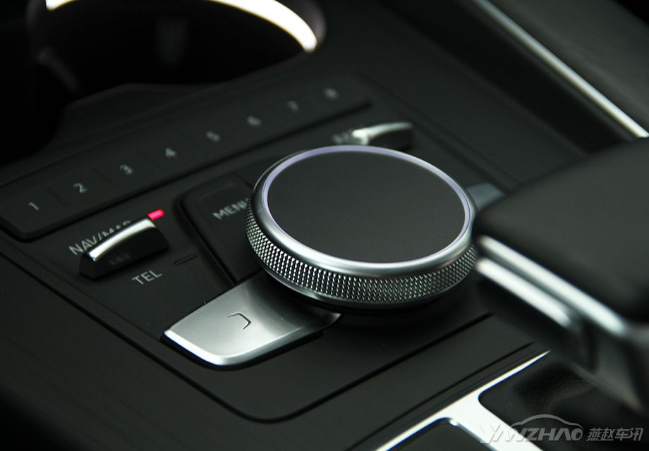 ȫ�°µ�A4L��MMI����ϵͳ�����õ����԰�������ť����Ϸ�ʽ���ɣ����۴�����кͲ������϶��ﵽ�˺���Ʒ�Ƶı�׼��