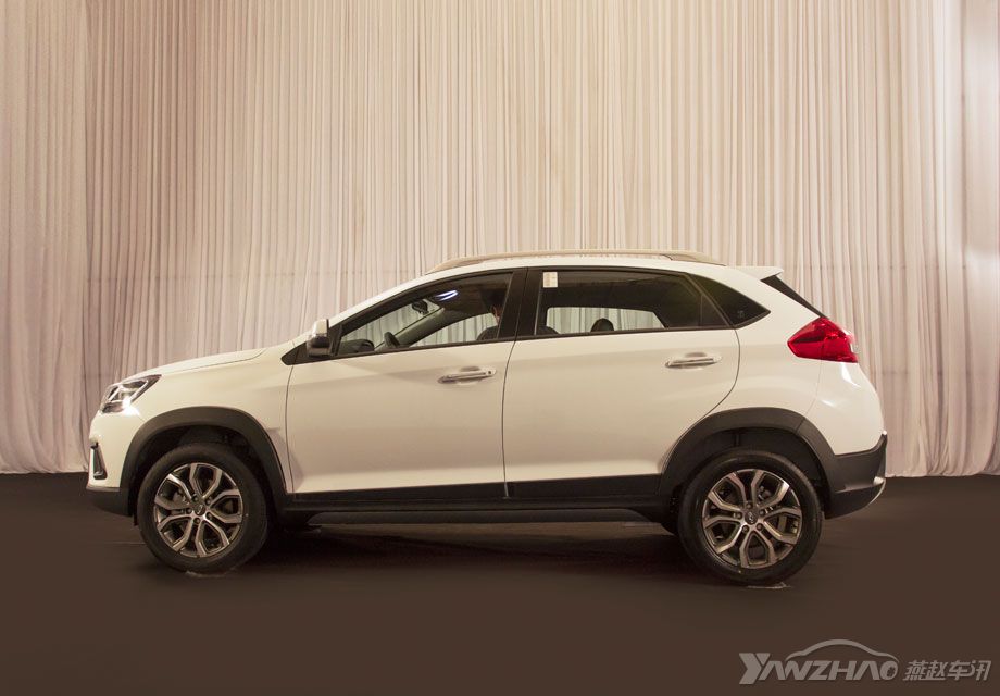 ��Ϊ����2.0ʱ���Ĳ�Ʒ���Ͱ�����5����7һ��������3X������ϱ��������ἤ������Ʒ�񣬽��Life in motion������������ʱ�и����˶��е����ʡ�