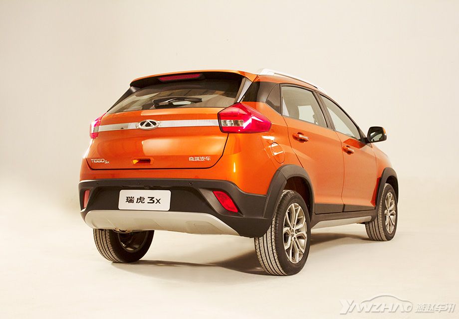 �����ߴ緽�棬��3X�ĳ����ߴ糤���߷ֱ�Ϊ4200/1760/1570mm�����Ϊ2555mm��