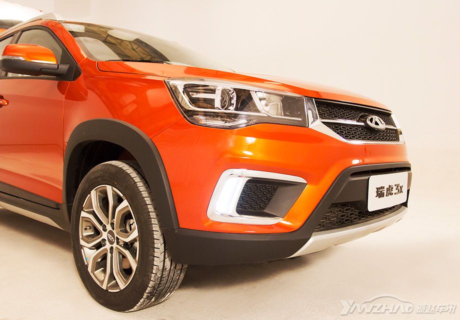 ��3X�Ͼ���һ��SUV���ͣ���ӵ����186mm����С��ؼ�϶���ӽ��ǡ�ͨ���Ǳ������㣬����Ӧ�Ը���·����