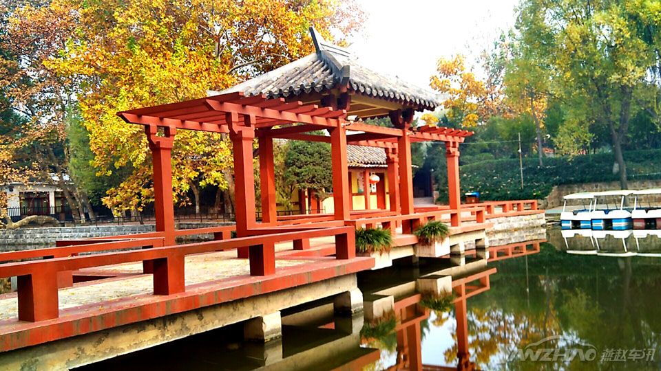 ��Ҷ��С�š��̲���ô�����ľ�ɫ����������һ�����������ҹ��������С������һ�����ƣ���һ���Ӱ�����ˣ������Ǽ��õġ�