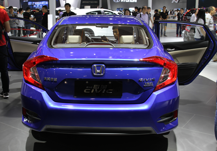 �β�����һ����������꣬͹������ϵ���ʦ�����񹤵����˼ά��